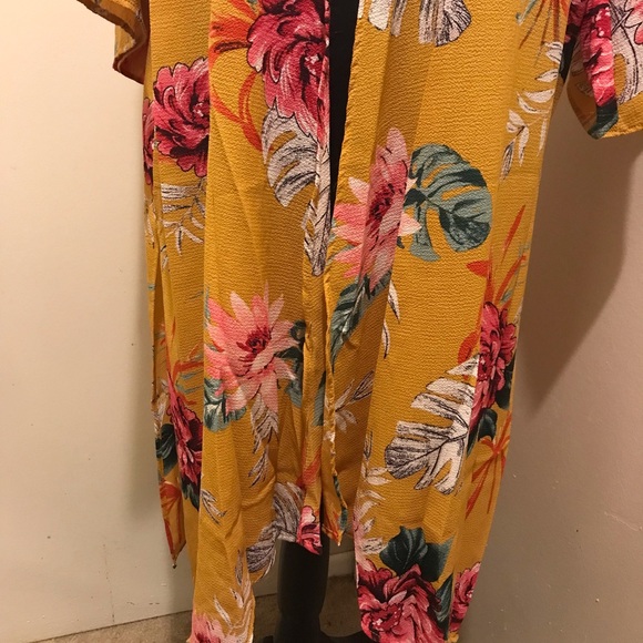 Floral Yellow Kimono Cardigan Size Small - Picture 3 of 11